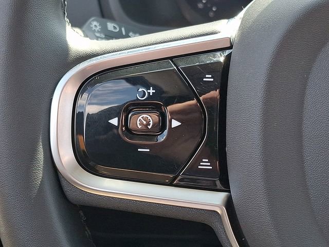 Used 2023 Volvo XC90 B6 Plus w/ Protection Package Premier image 22