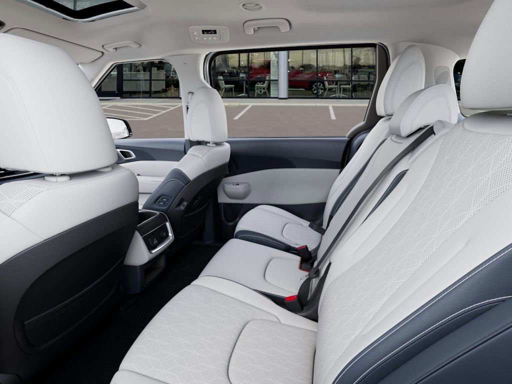 New 2026 Kia Carnival SX image 21