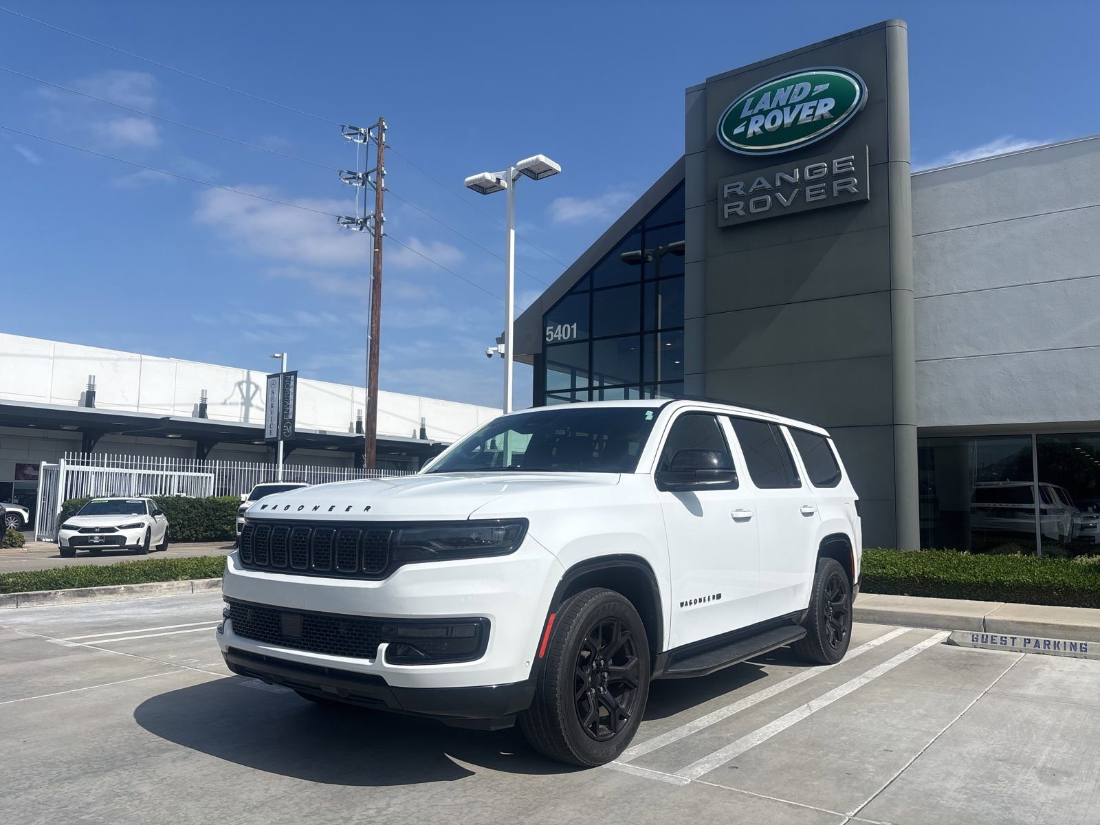 Used 2023 Jeep Wagoneer Series II RWD image 1