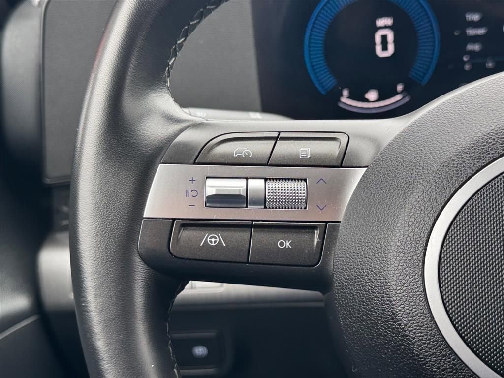 Used 2025 Hyundai Kona SEL image 17