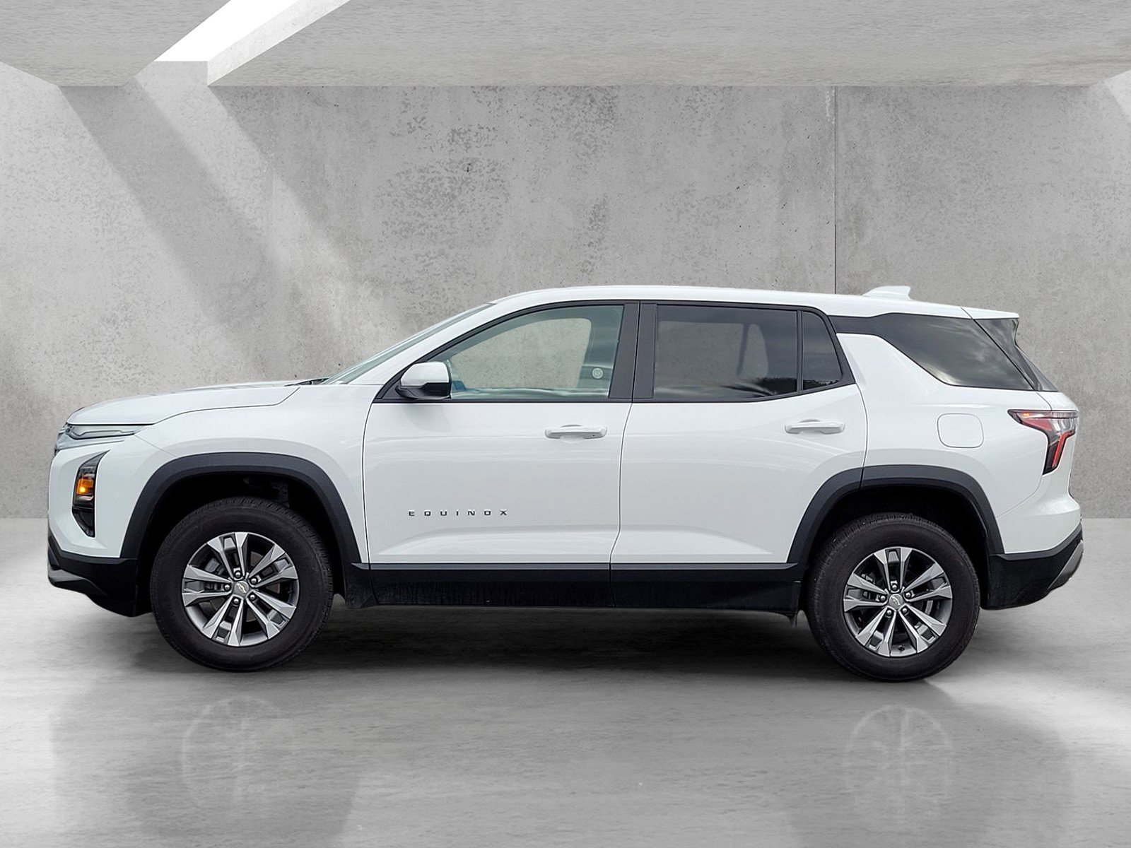 Used 2025 Chevrolet Equinox LT image 7