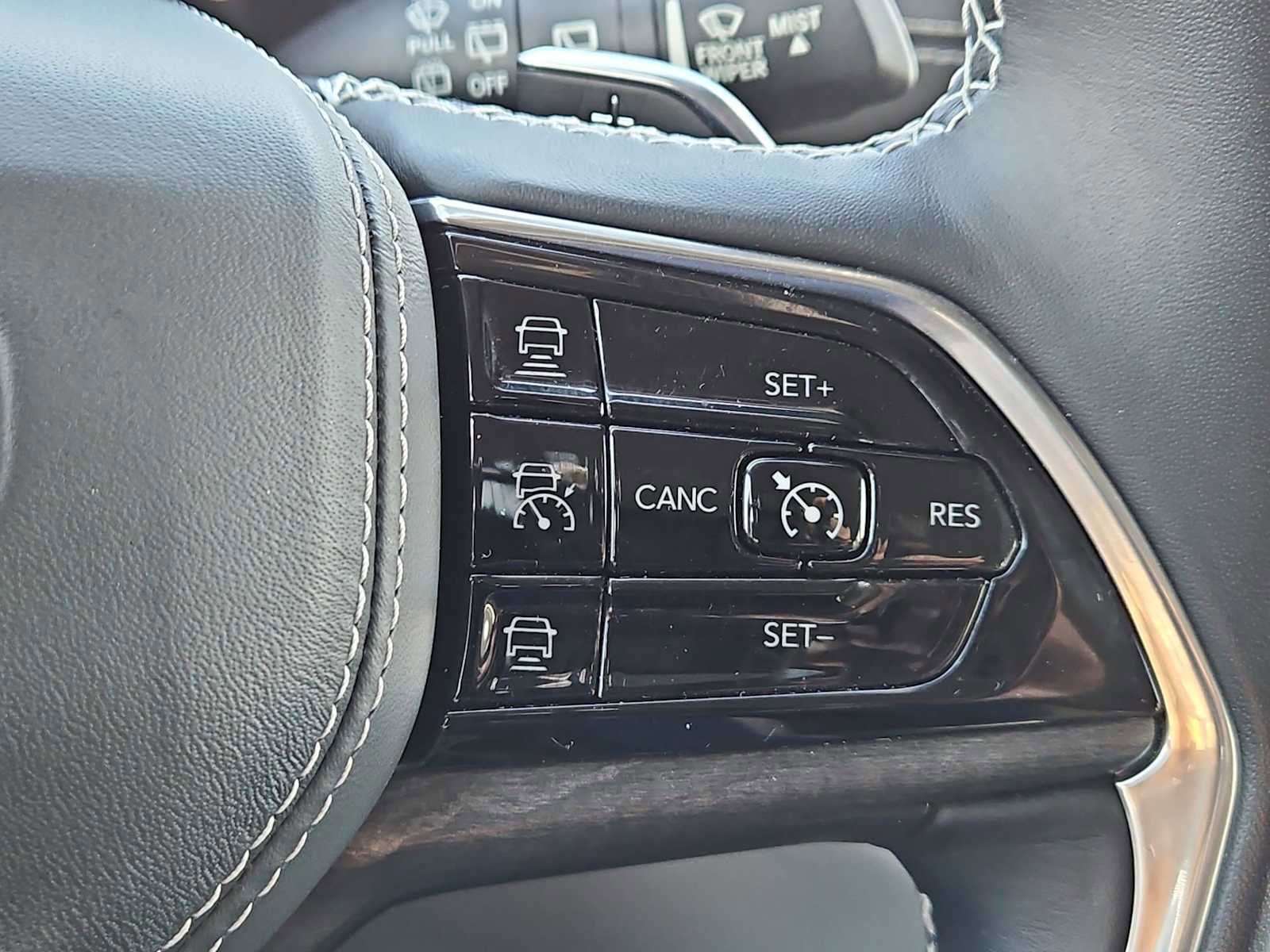 Used 2021 Jeep Grand Cherokee L Overland w/ Trailer Tow Group (B) image 26