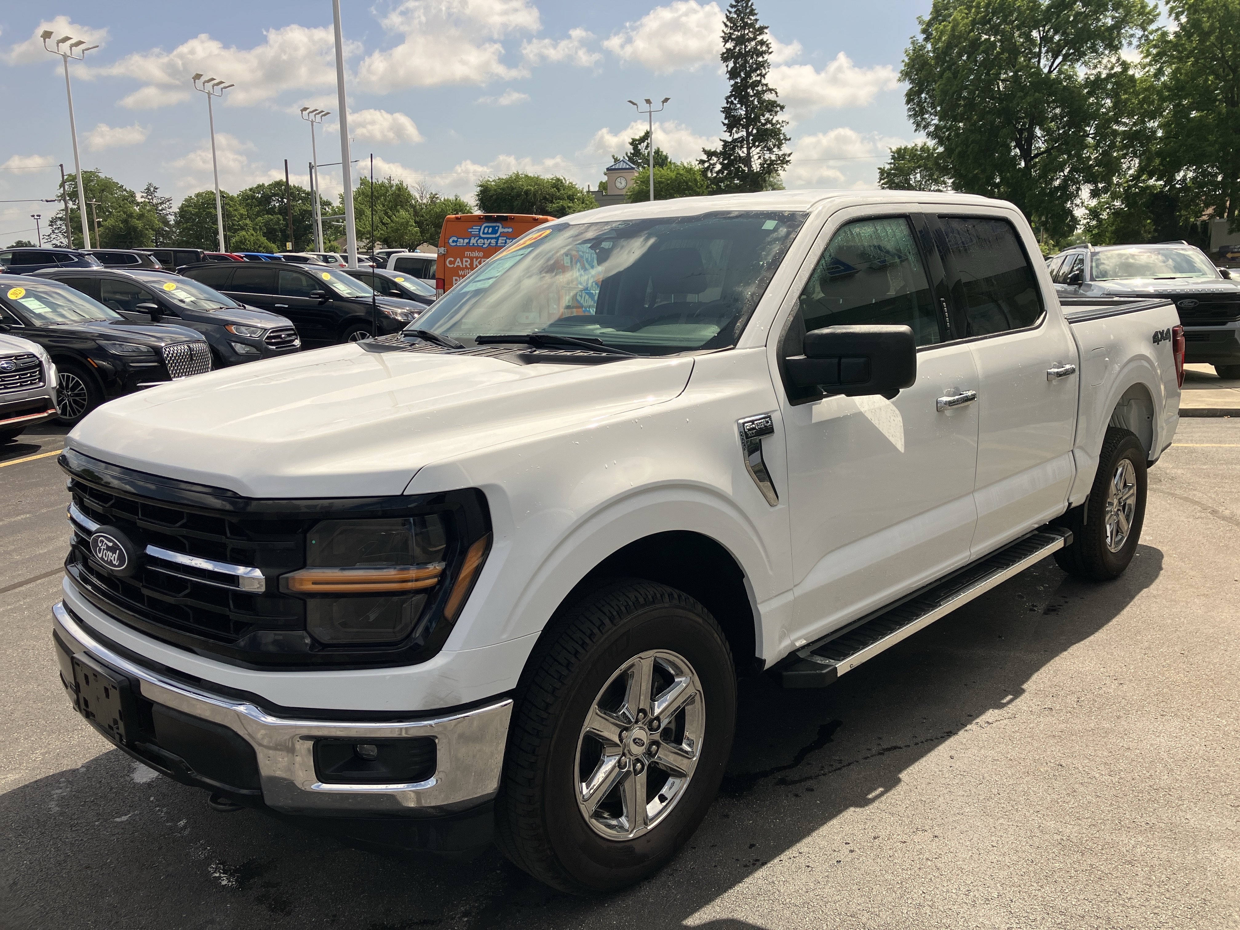 Used 2024 Ford F150 XLT AWD/4WD image 3