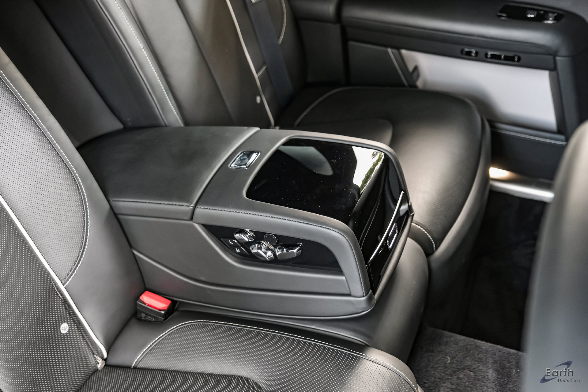 Used 2021 Rolls-Royce Ghost AWD/4WD image 82