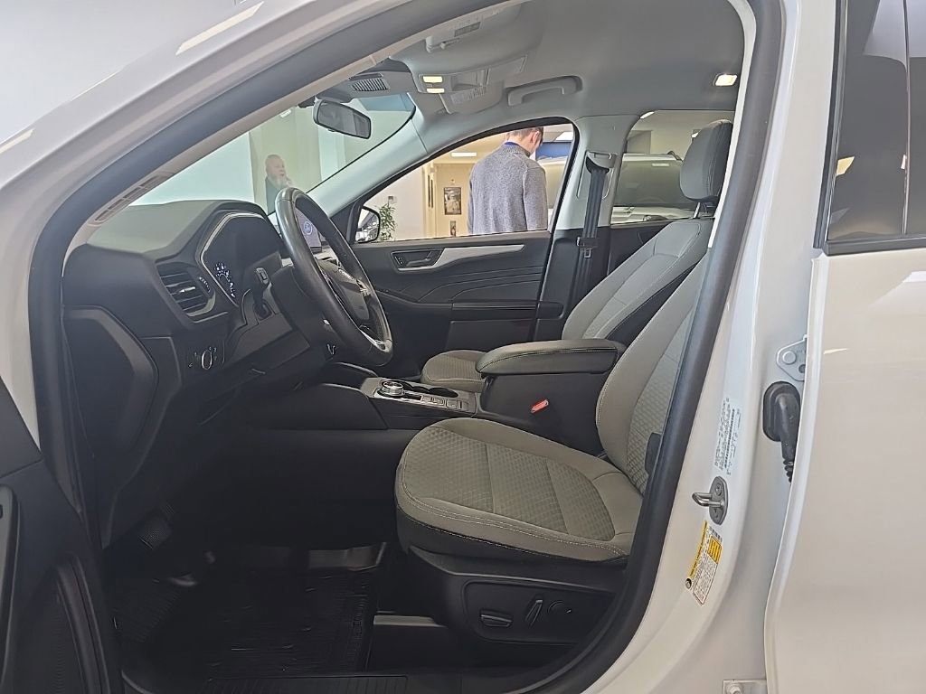 Used 2022 Ford Escape SE w/ Convenience Package AWD/4WD image 12