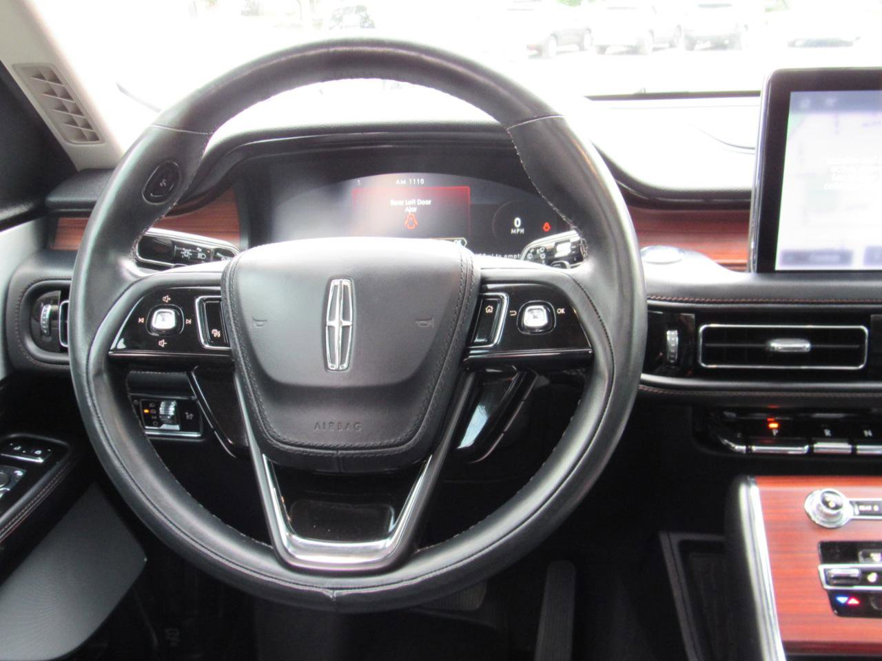 Used 2023 Lincoln Aviator Reserve w/ Equipment Group 201A AWD/4WD image 19