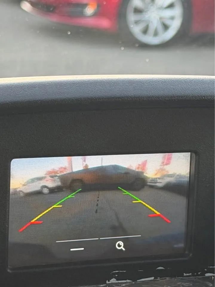 Used 2019 Ford Transit 350 XLT image 11