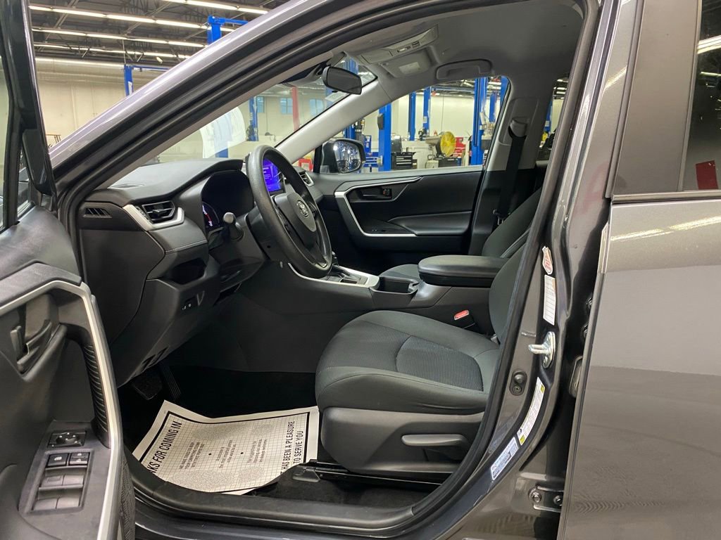 Used 2024 Toyota RAV4 LE image 30