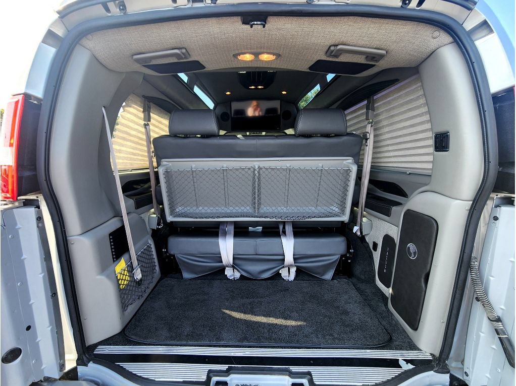 Used 2022 GMC Savana 2500 w/ Enhanced Convenience Package RWD image 18