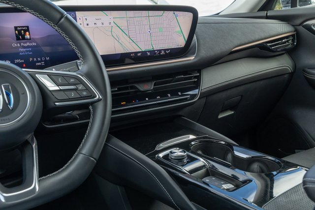 Certified 2025 Buick Envision Sport Touring image 19