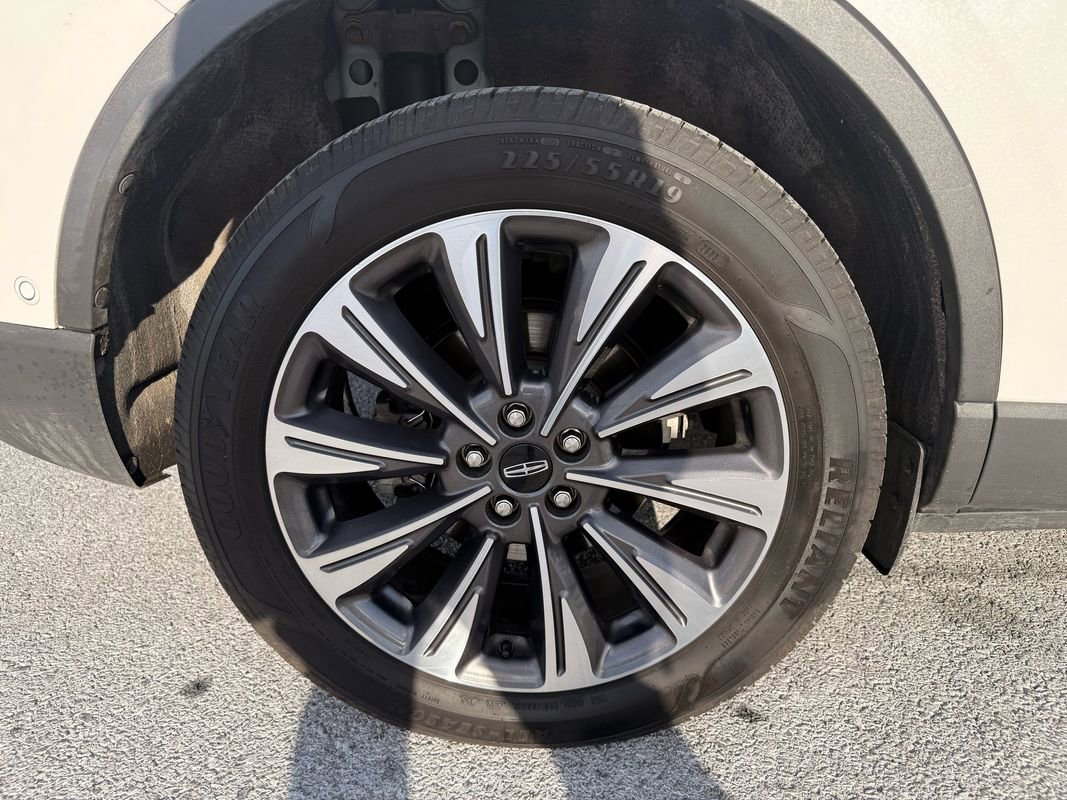 Used 2020 Lincoln Corsair Reserve w/ Equipment Group 201A image 32