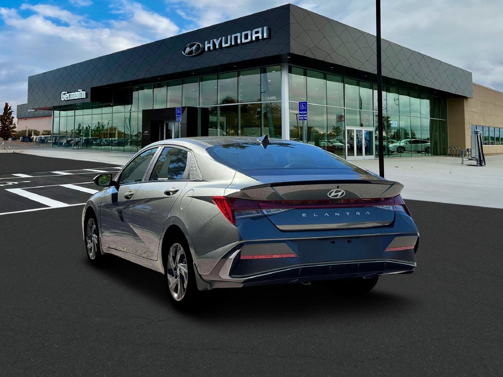 New 2026 Hyundai Elantra SEL Sport Premium FWD image 5