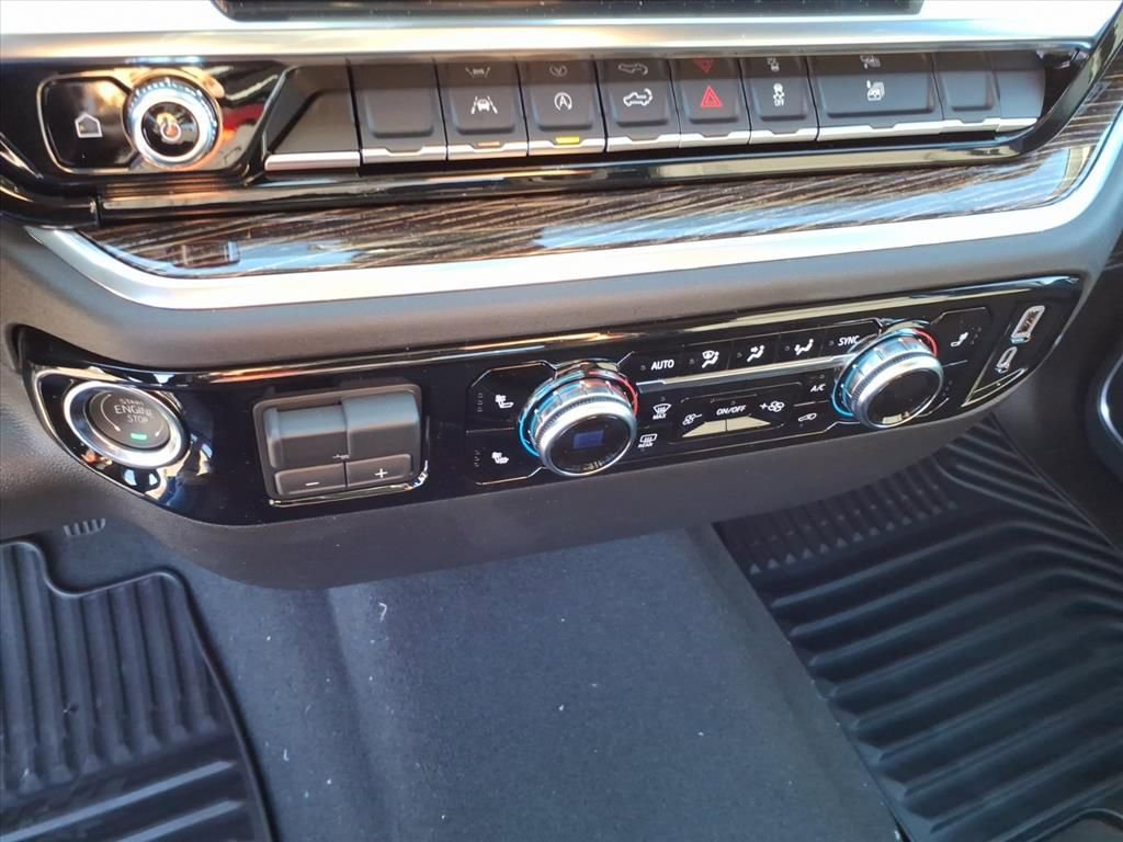 New 2026 GMC Sierra 1500 SLE image 14