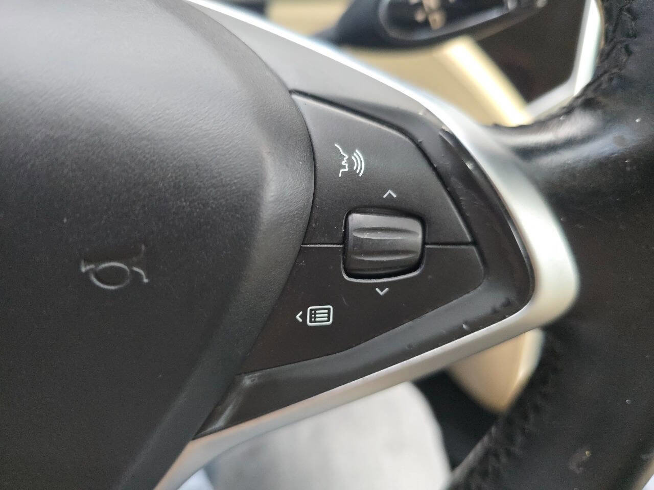 Used 2013 Tesla Model S Base 4dr Liftback (85 kWh) image 26