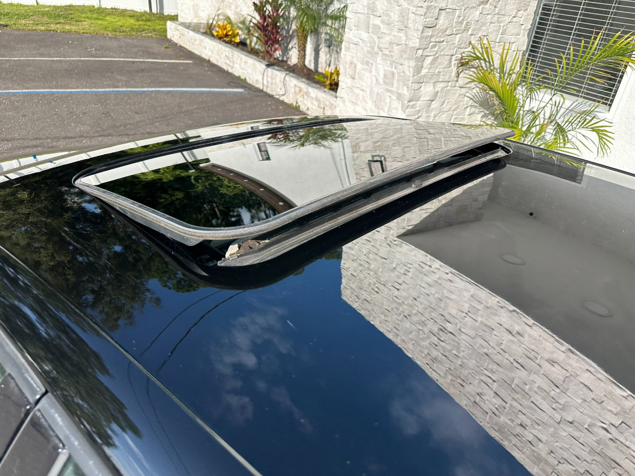 Used 2011 Volkswagen Golf TDI image 17