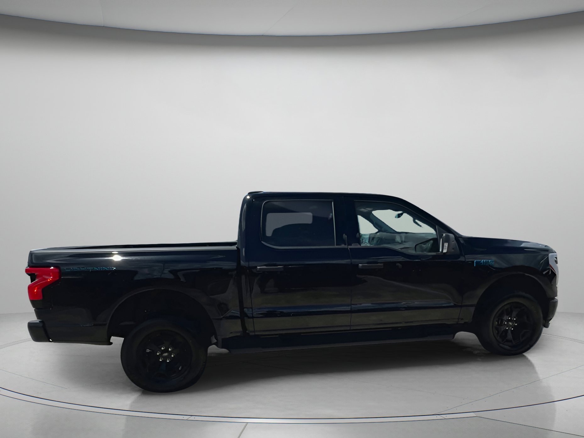 Used 2025 Ford F150 Lightning XLT image 32