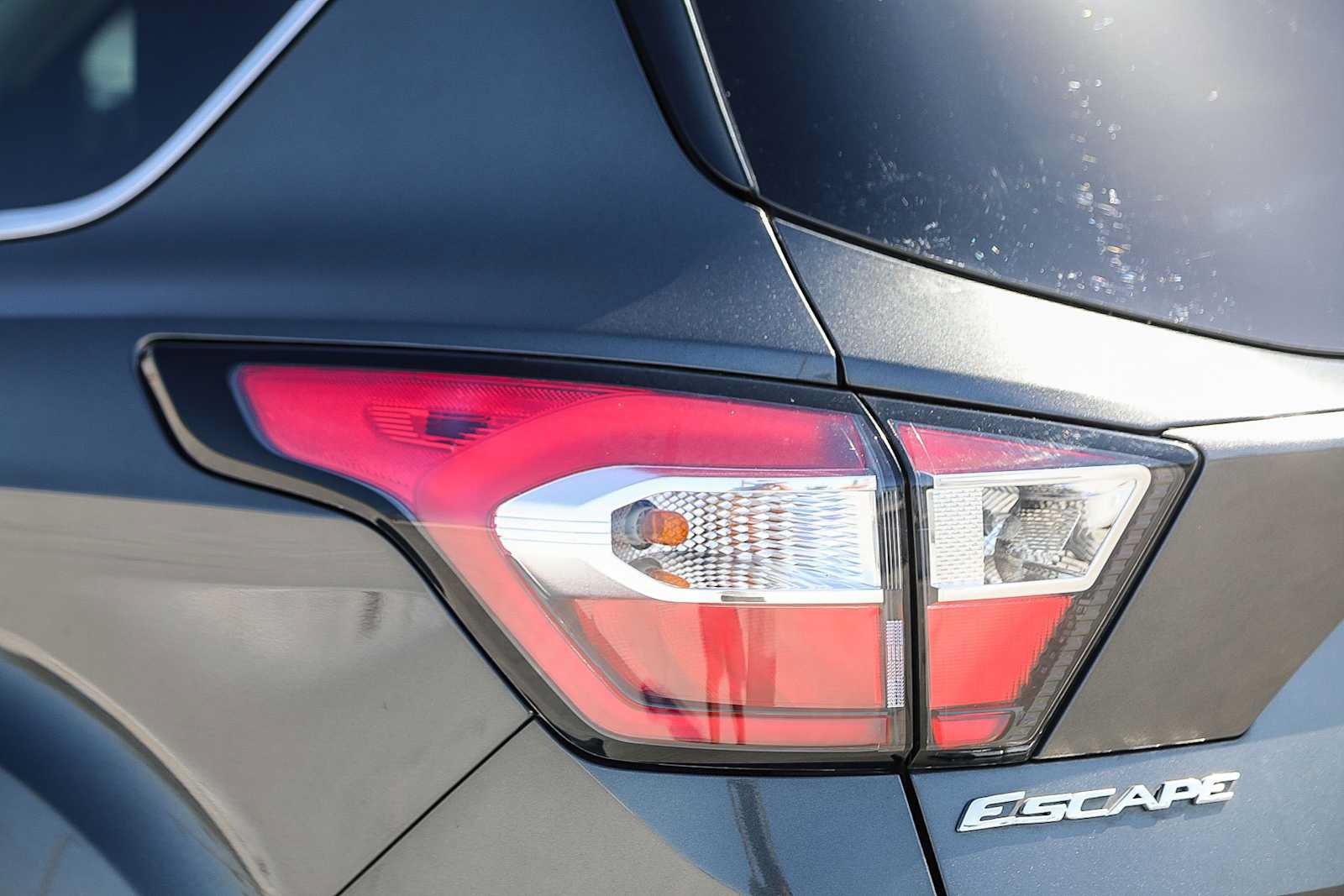 Used 2018 Ford Escape SEL FWD image 9