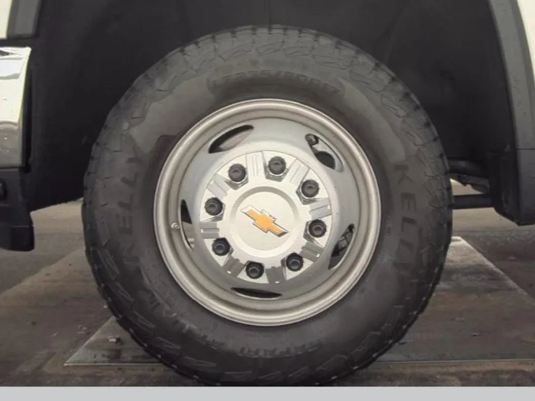 Used 2024 Chevrolet Silverado 3500 W/T AWD/4WD image 9