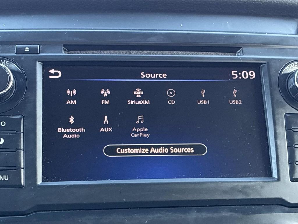 Used 2019 Nissan Titan SV image 34