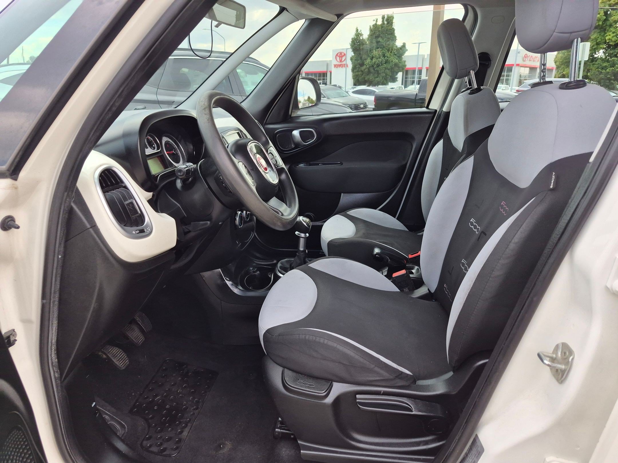 Used 2014 FIAT 500L Pop FWD image 17