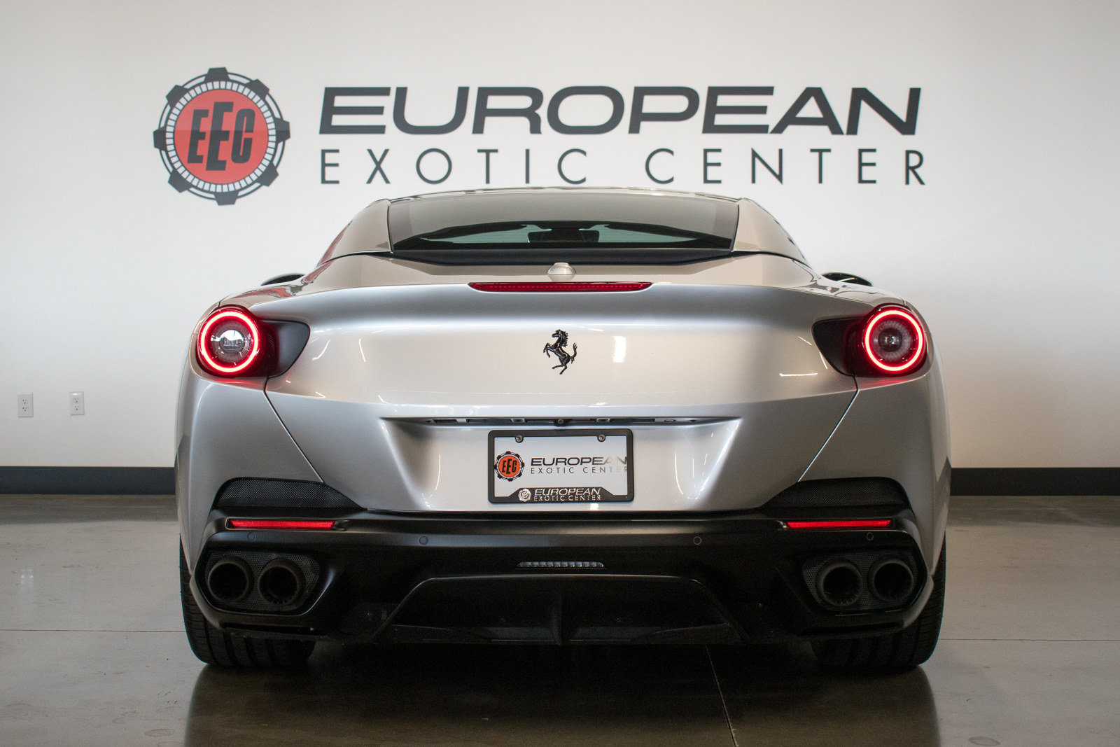 Used 2019 Ferrari Portofino RWD image 32