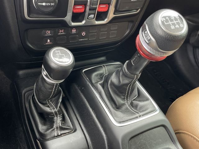 Used 2020 Jeep Wrangler Unlimited Sahara image 23