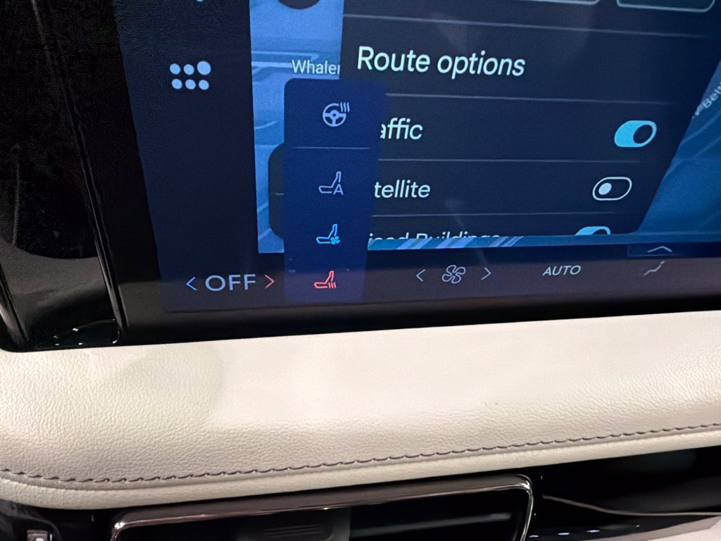New 2027 Lincoln Aviator AWD image 13