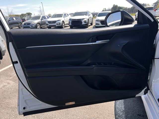 Used 2019 Toyota Camry SE image 10