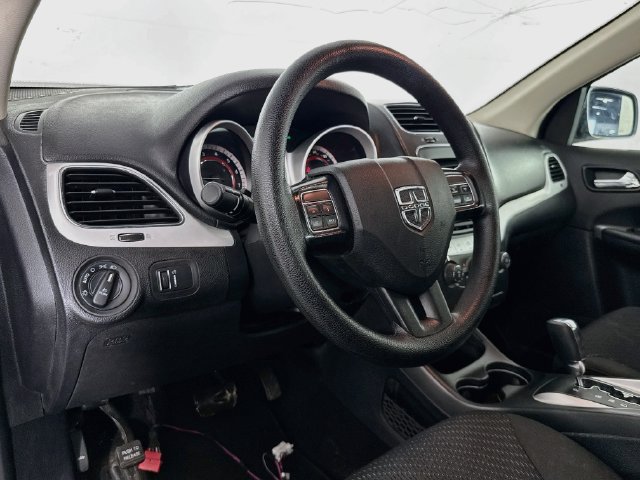 Used 2019 Dodge Journey SE w/ Blacktop Package FWD image 19