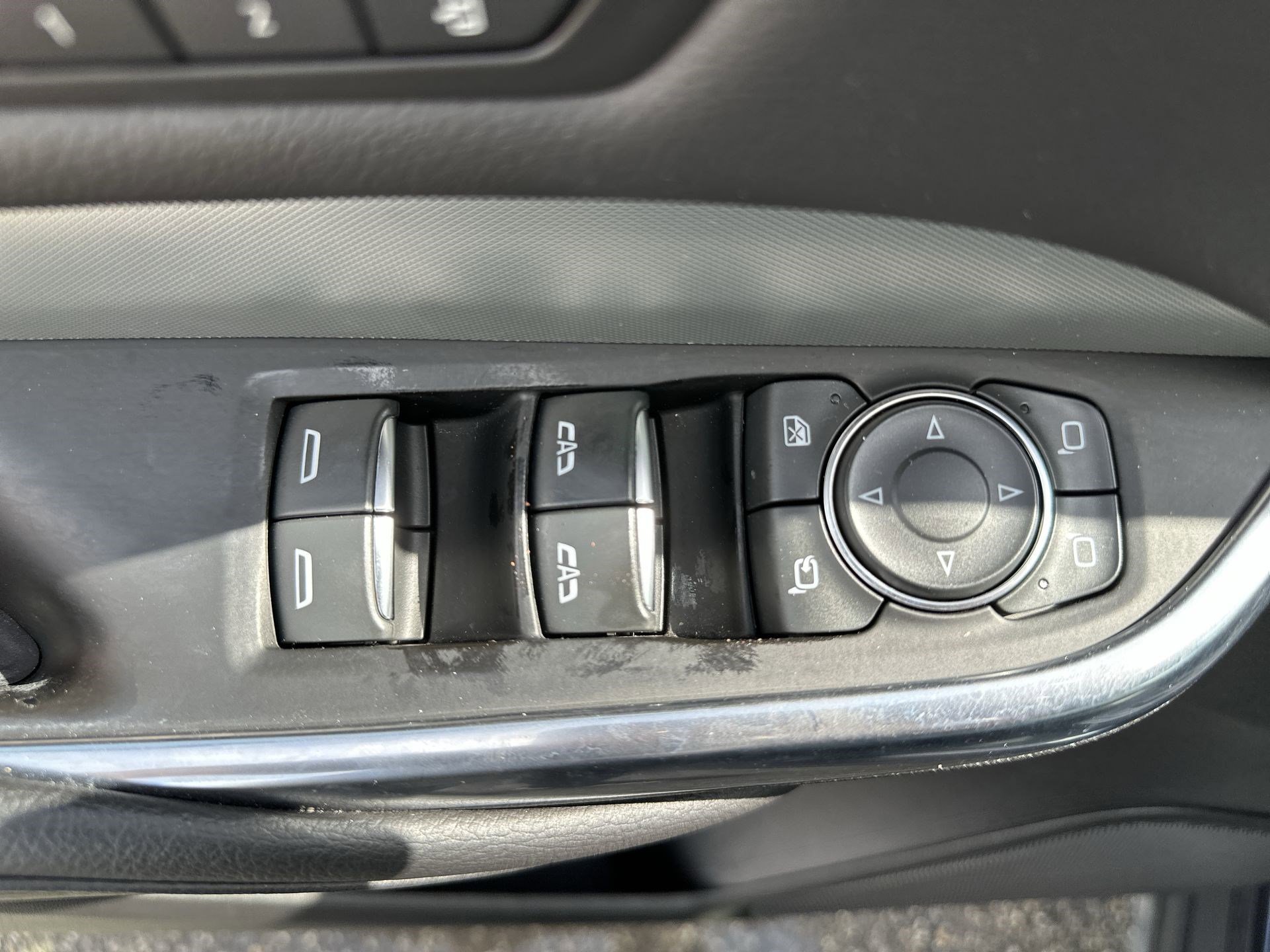 Used 2023 Cadillac XT4 Premium Luxury FWD image 15