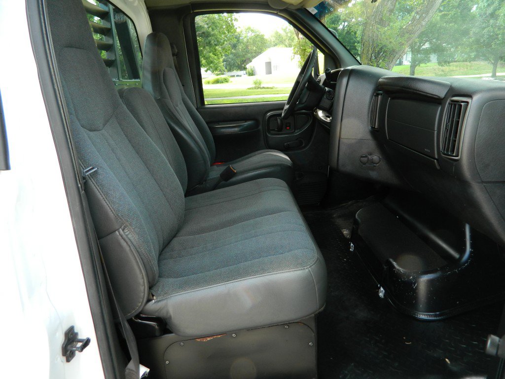Used 2003 Chevrolet Kodiak C4500 2WD Regular Cab image 13