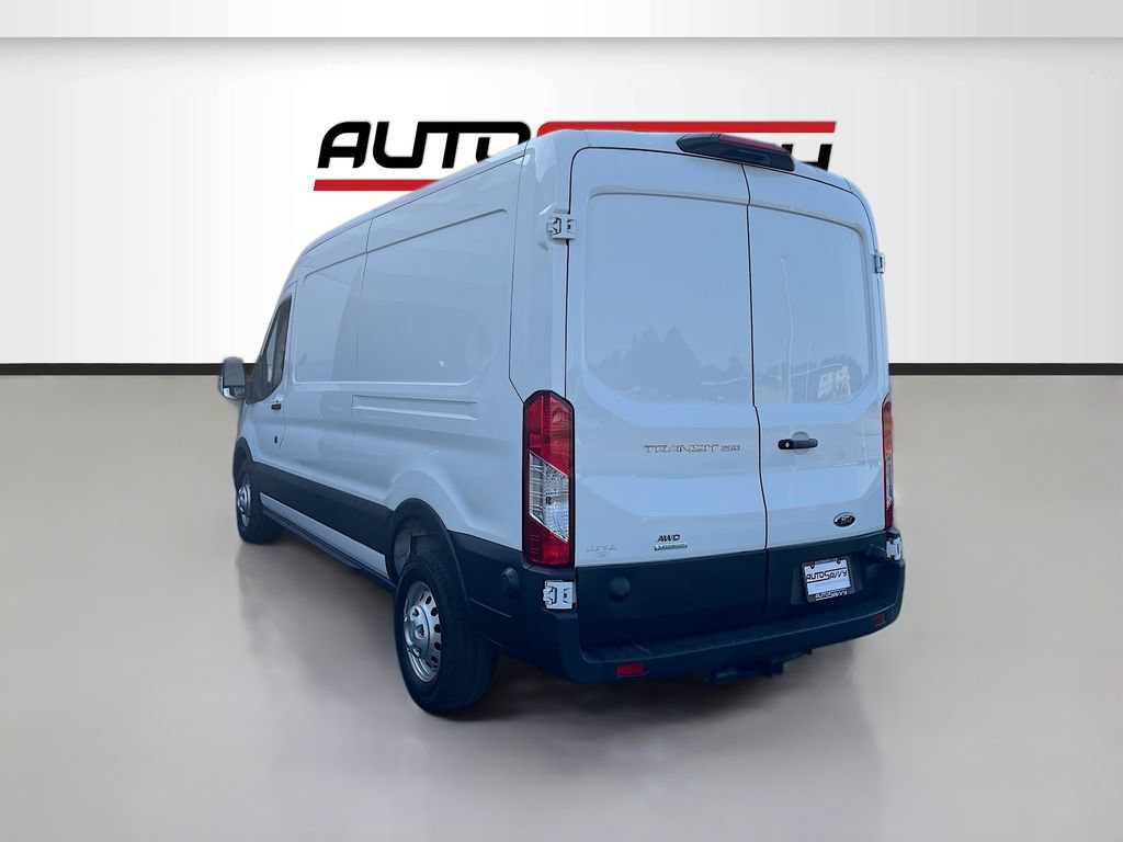 Used 2024 Ford Transit 250 148 Medium Roof Extended AWD image 5
