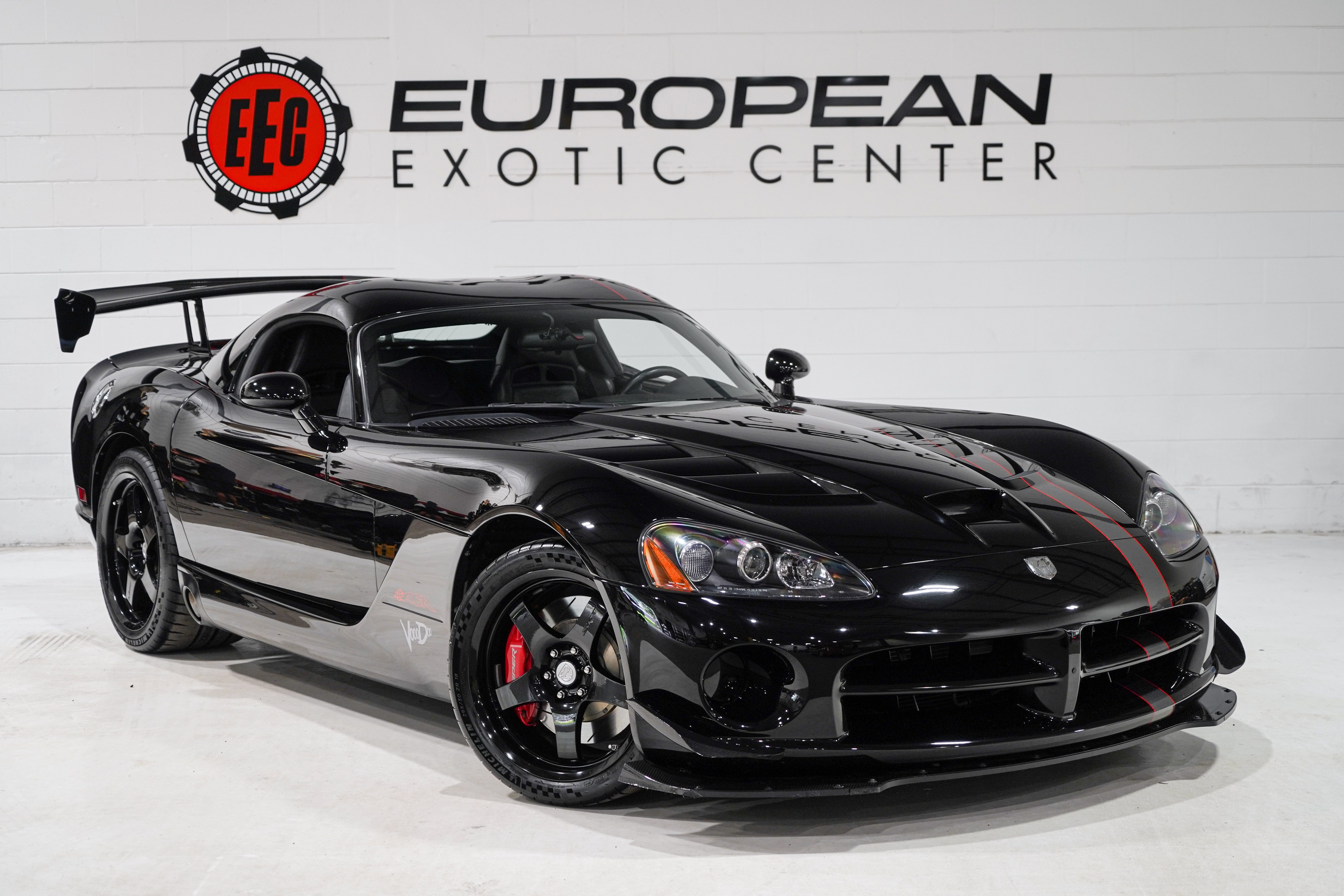 Used 2010 Dodge Viper ACR RWD image 1