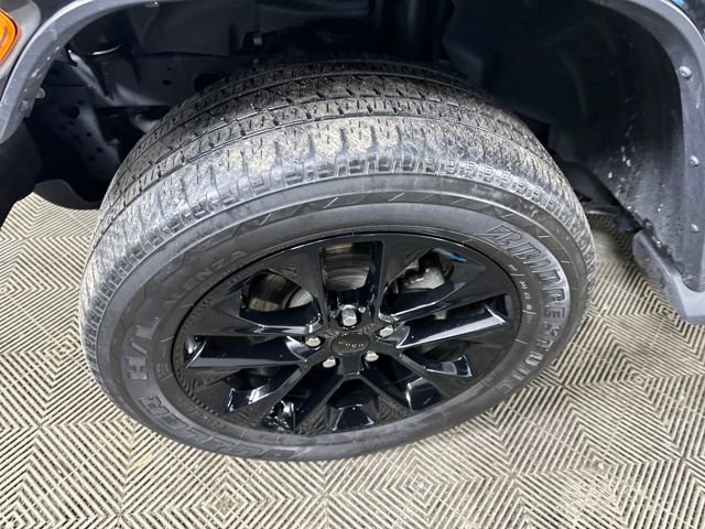 Used 2022 Jeep Wrangler Unlimited Sahara w/ Cold Weather Group image 9