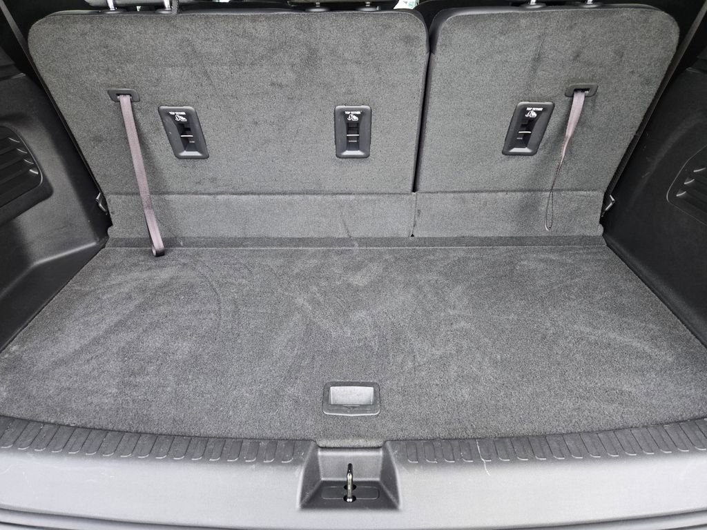 Used 2024 GMC Acadia AT4 w/ Luxury Package image 31