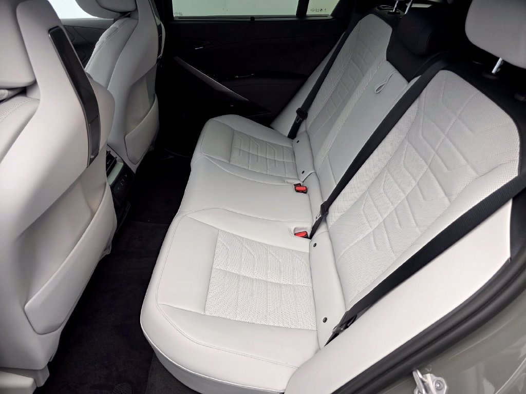 New 2027 BMW X5 xDrive40i w/ Climate Package AWD/4WD image 12