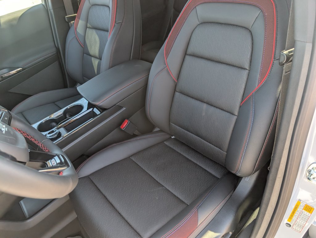 New 2026 Chevrolet Equinox RS w/ Convenience Package III AWD/4WD image 9