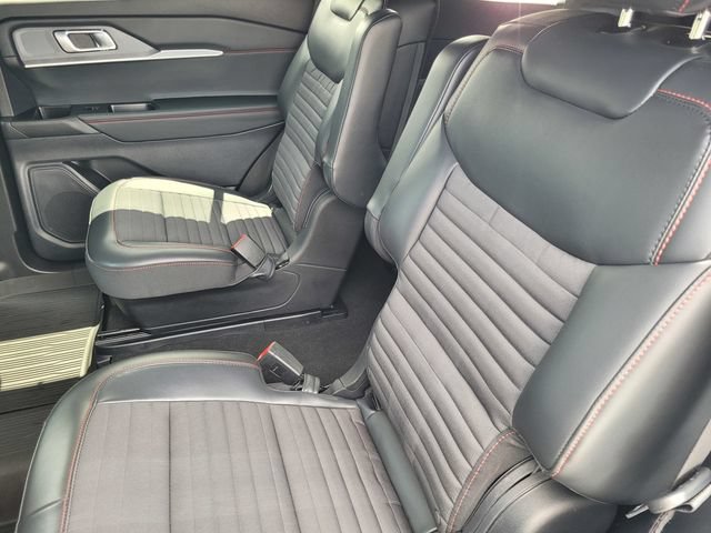 Certified 2025 Ford Explorer ST-Line w/ Premium Package RWD image 13