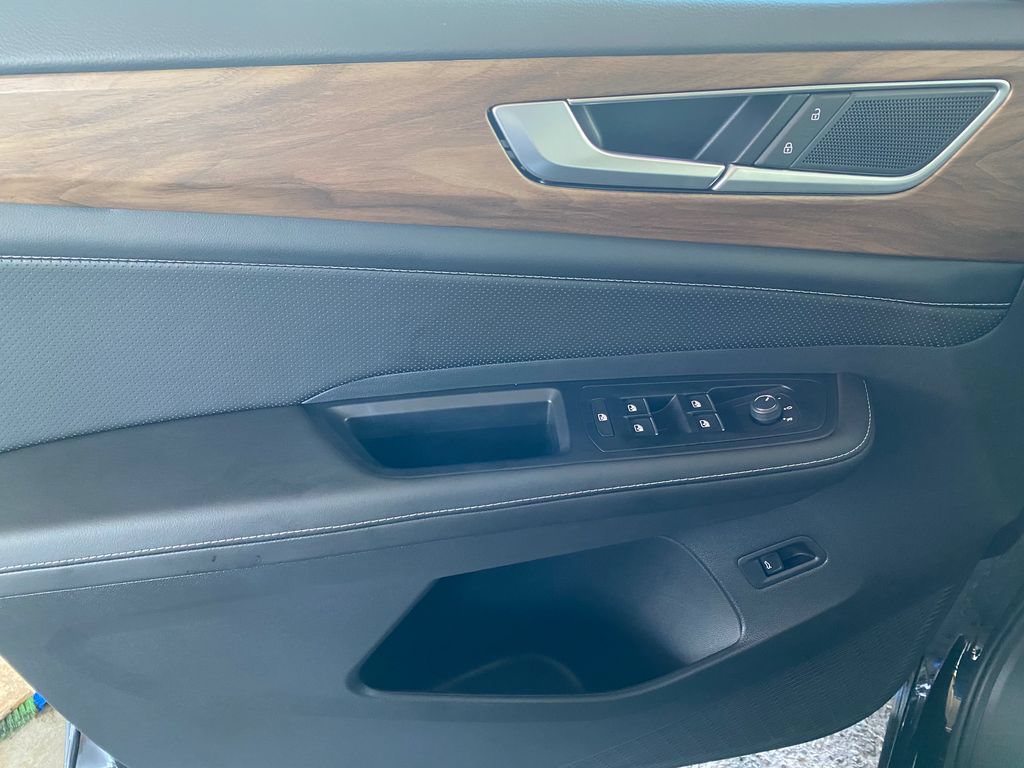 New 2026 Volkswagen Atlas SE FWD image 30
