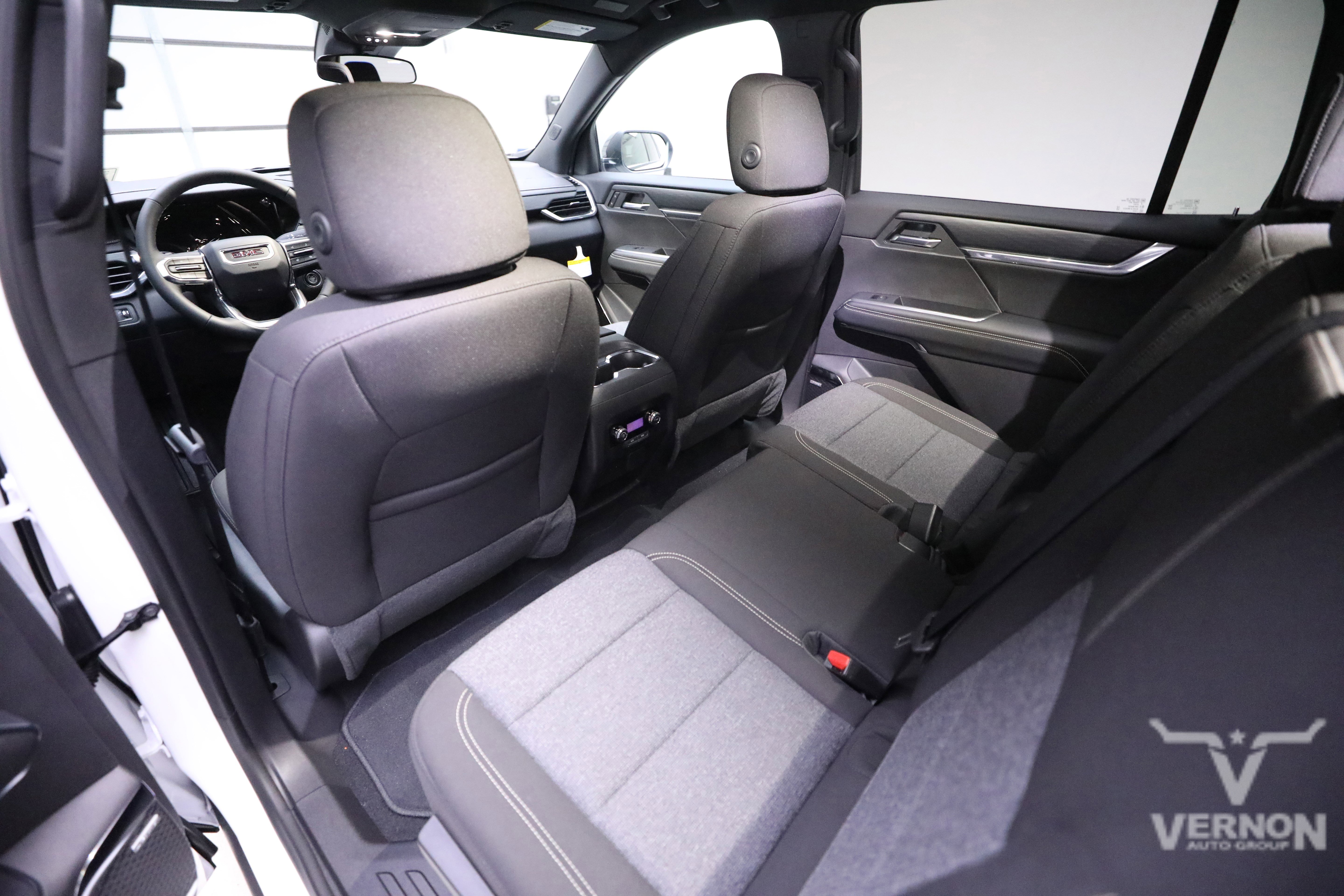 New 2025 GMC Acadia Elevation image 9