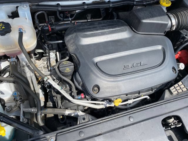 Used 2024 Chrysler Pacifica Touring-L FWD image 20