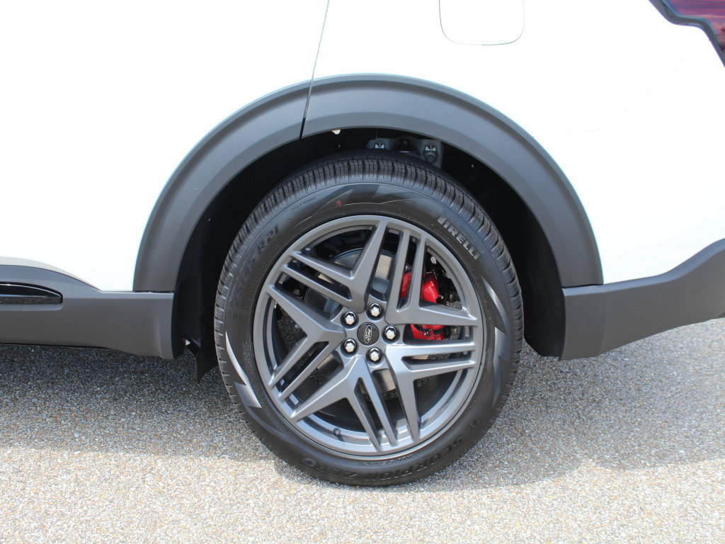 New 2026 Ford Explorer ST-Line w/ ST-Line Street Pack RWD image 21