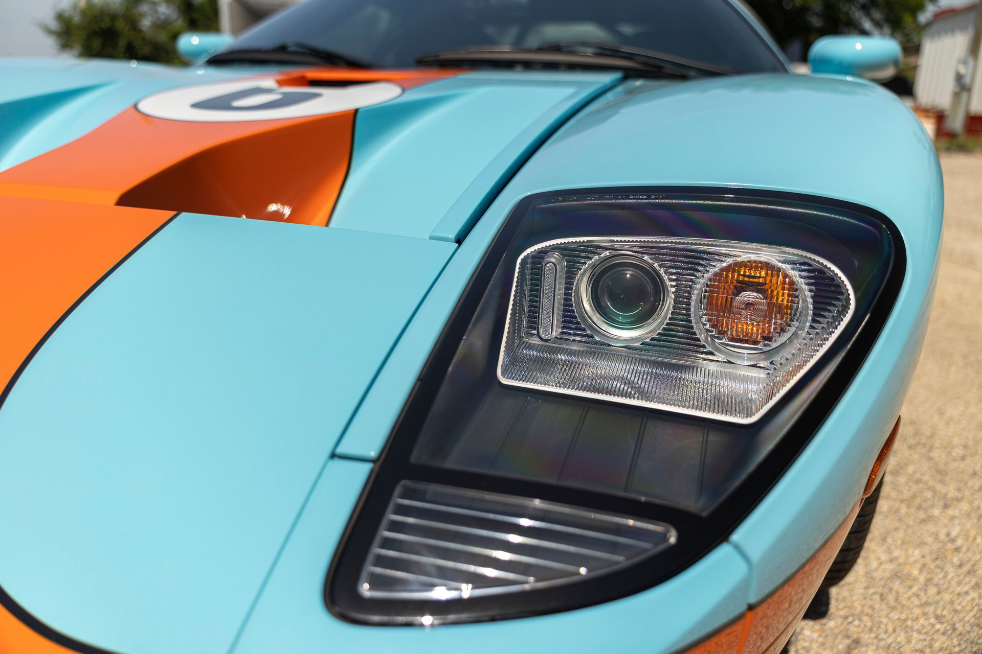 Used 2006 Ford GT RWD image 26