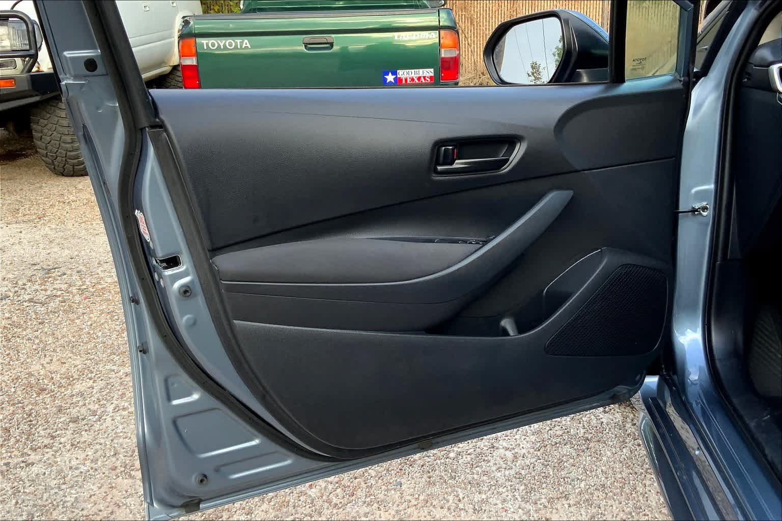 Used 2023 Toyota Corolla LE FWD image 21