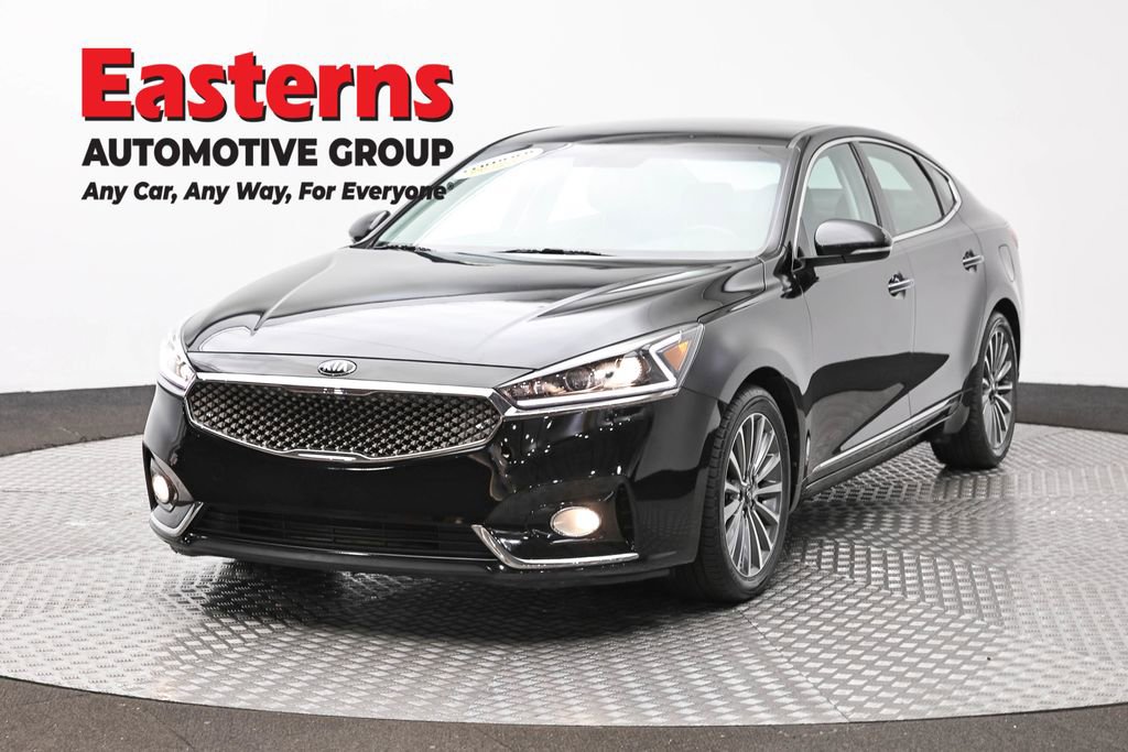Used 2019 Kia Cadenza Premium image 1