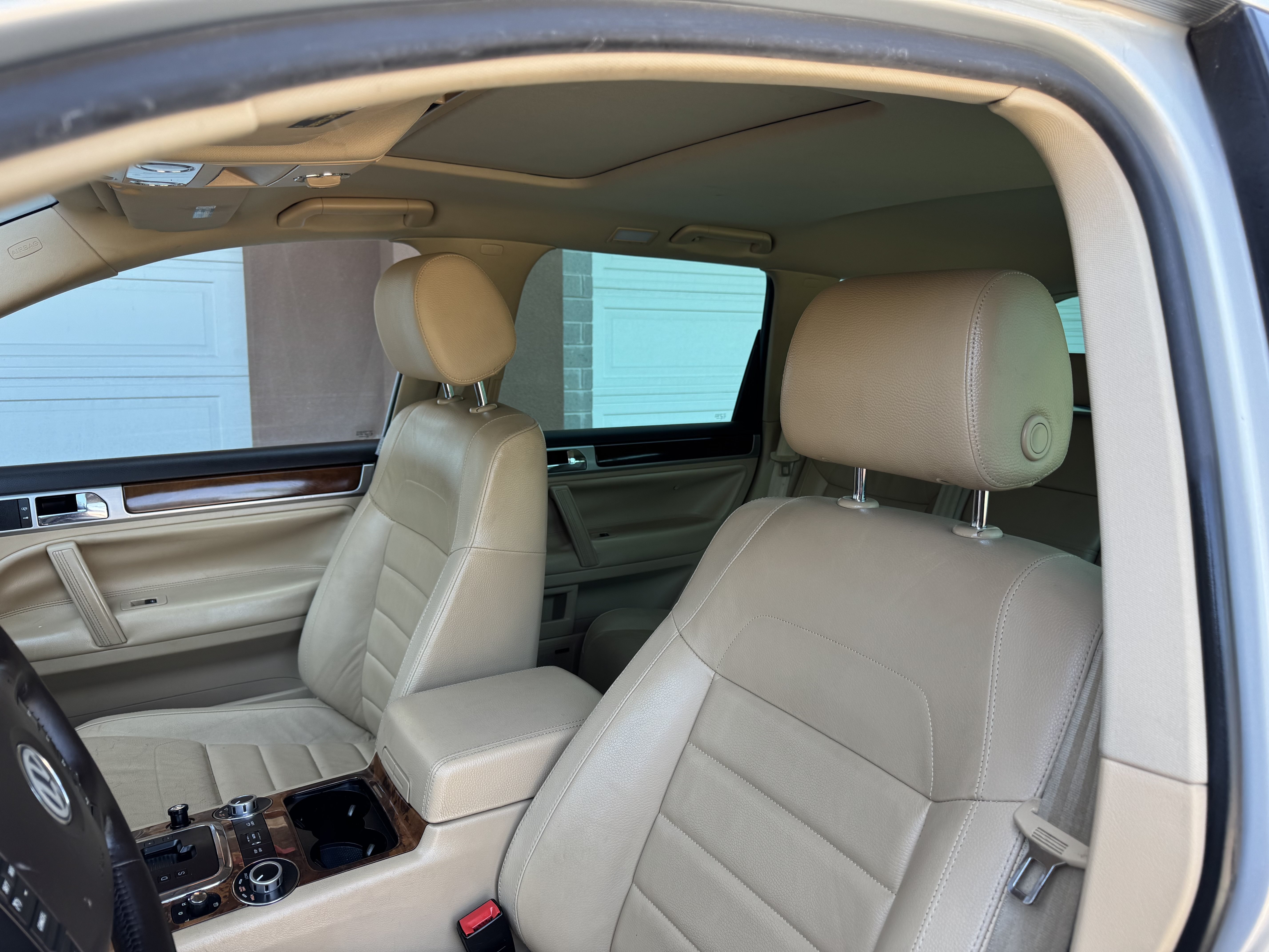 Used 2008 Volkswagen Touareg V6 AWD/4WD image 11