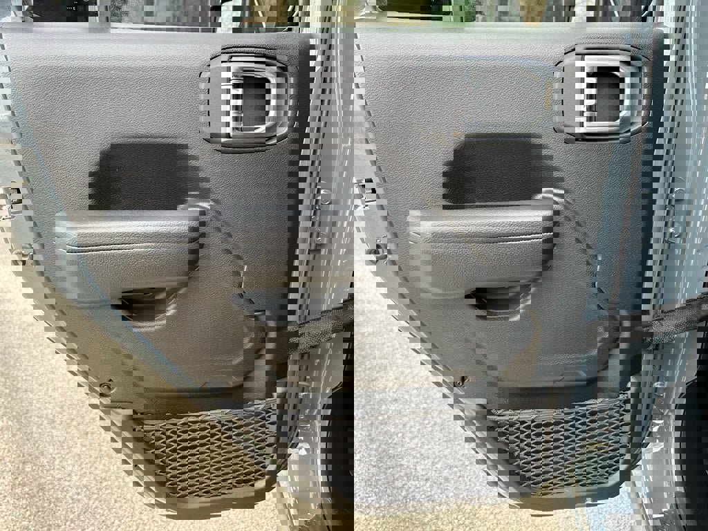 Used 2024 Jeep Wrangler Unlimited Rubicon w/ XTREMEE 35" Tire Package image 24