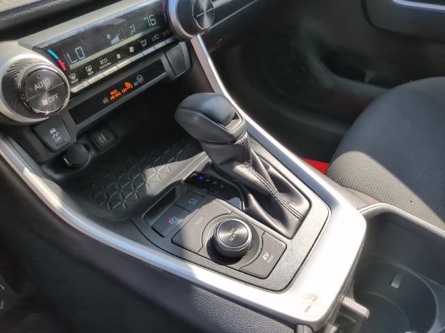 Used 2025 Toyota RAV4 LE AWD/4WD image 20