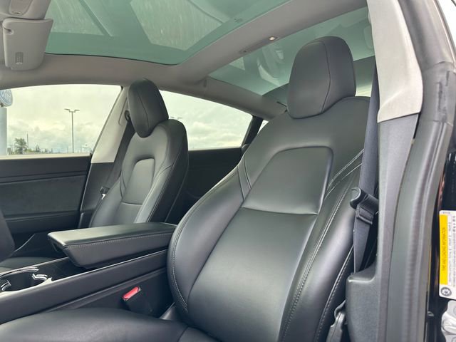 Used 2020 Tesla Model 3 Standard Range Plus RWD image 10