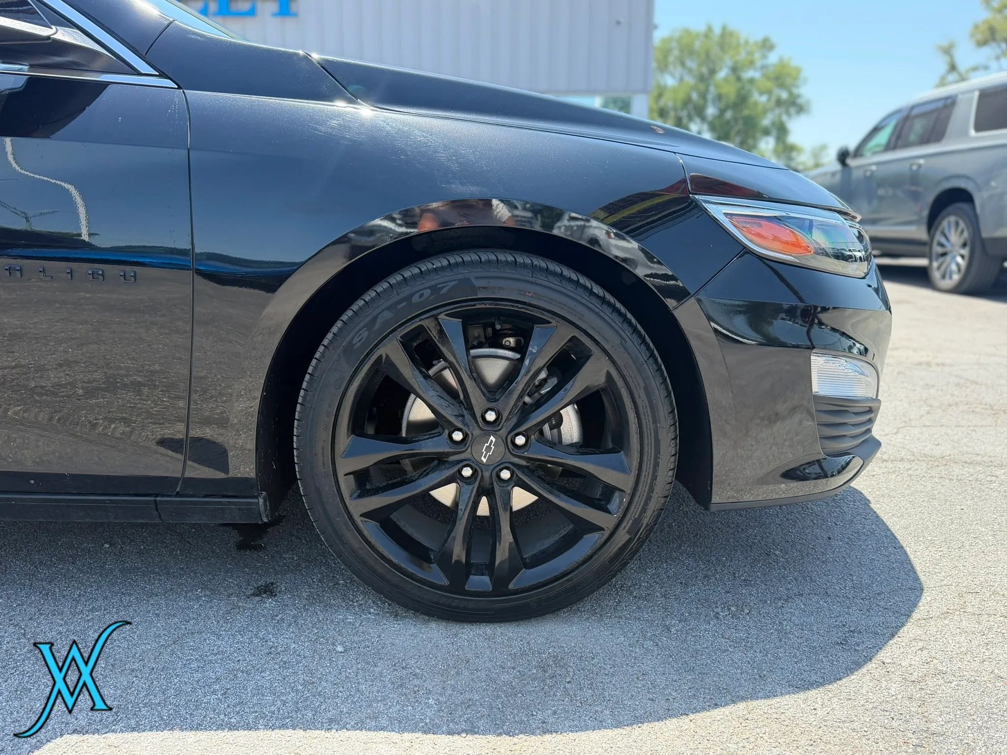 Used 2021 Chevrolet Malibu LT FWD image 9